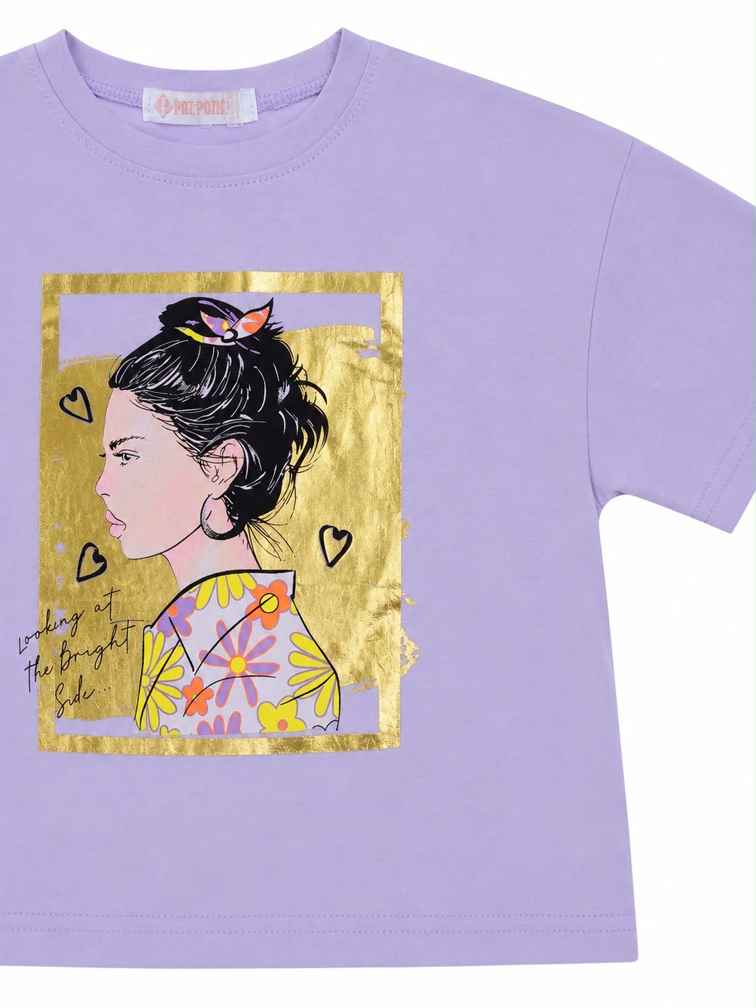 Playera niña lila con estampado gráfico