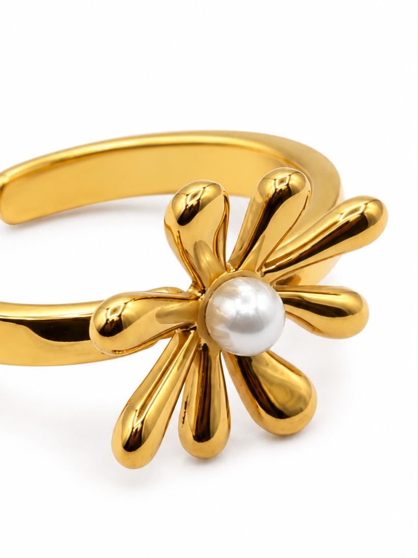 Anillo Dama dorado diseño floral con perla ✨