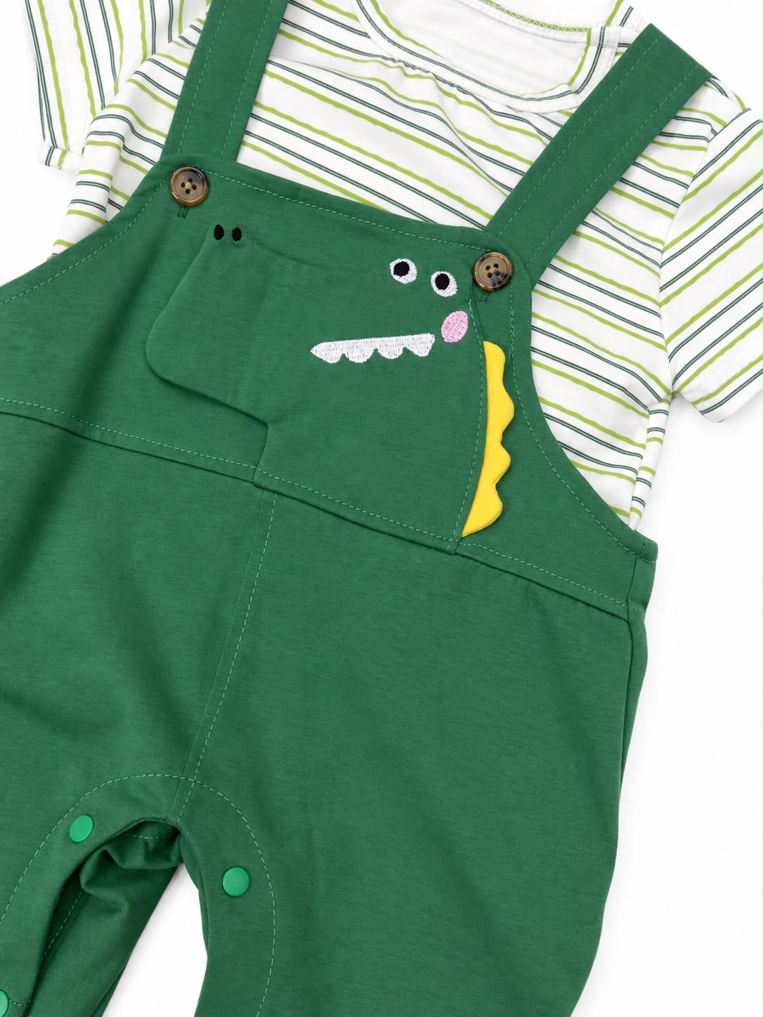 Set niño con jumper verde cocodrilo y playera rayas