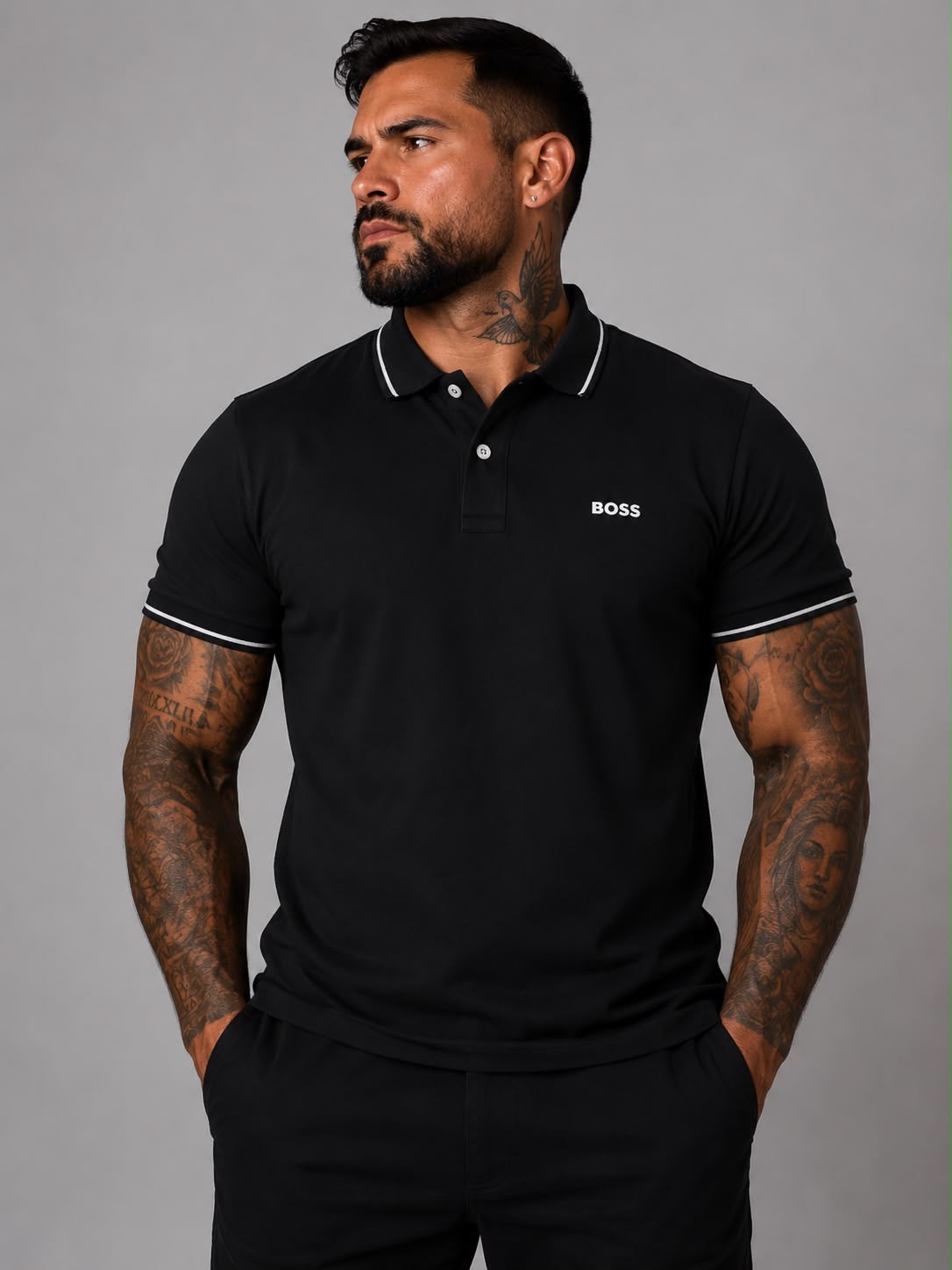 Playera caballero Tipo polo Negra con Detalles Blancos y Bordado Frontal B@SS