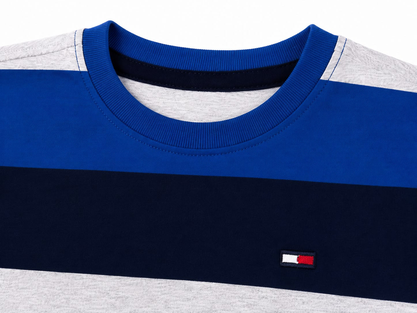 Playera niño cuello redondo rayas azul, gris y azul marino