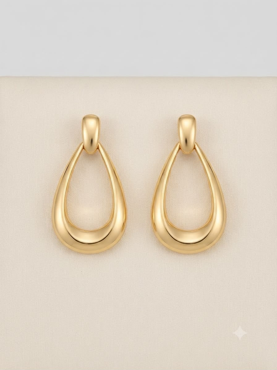 Aretes colgantes gota minimalista dorado