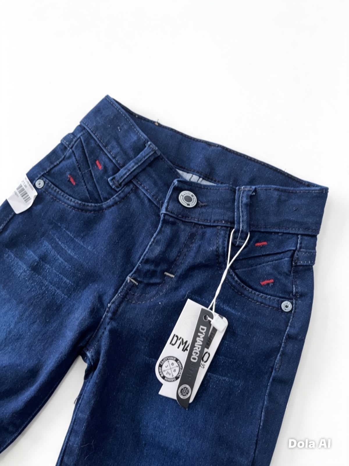 Pantalón niño mezclilla azul oscuro con detalles rojos