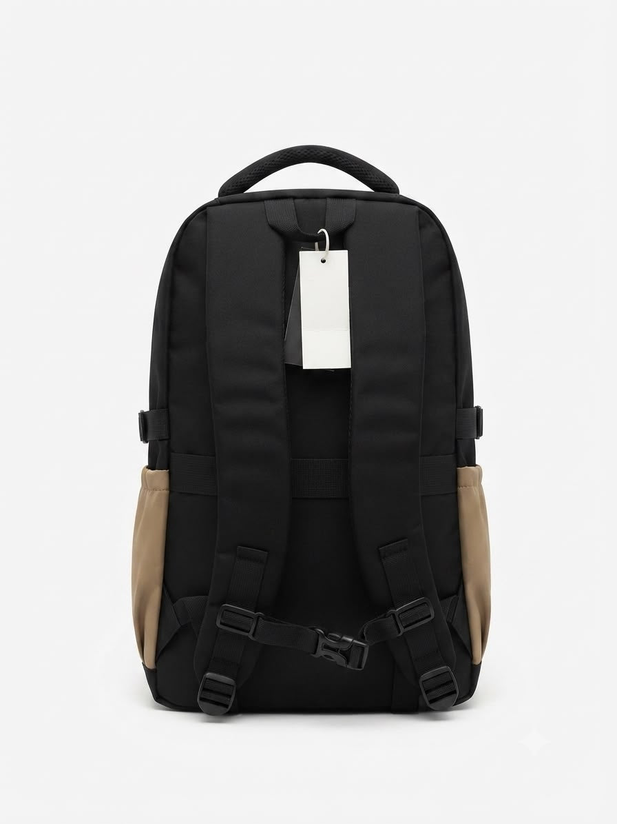 Mochila juvenil beige con detalles negros