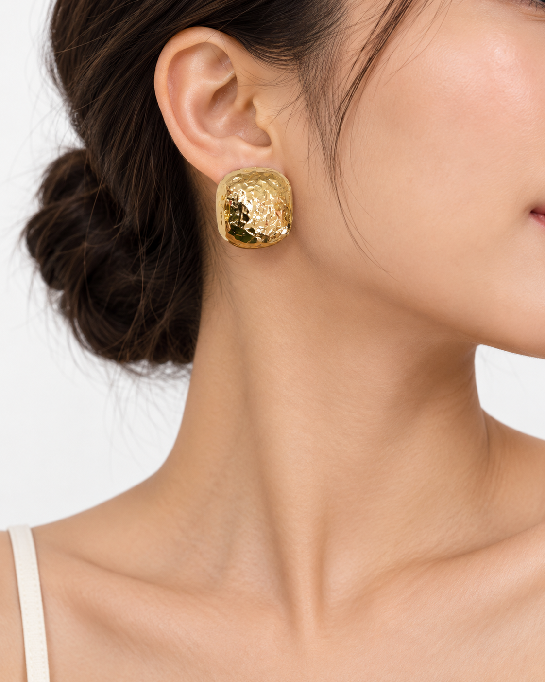 Aretes Dama dorados efecto martillado ✨