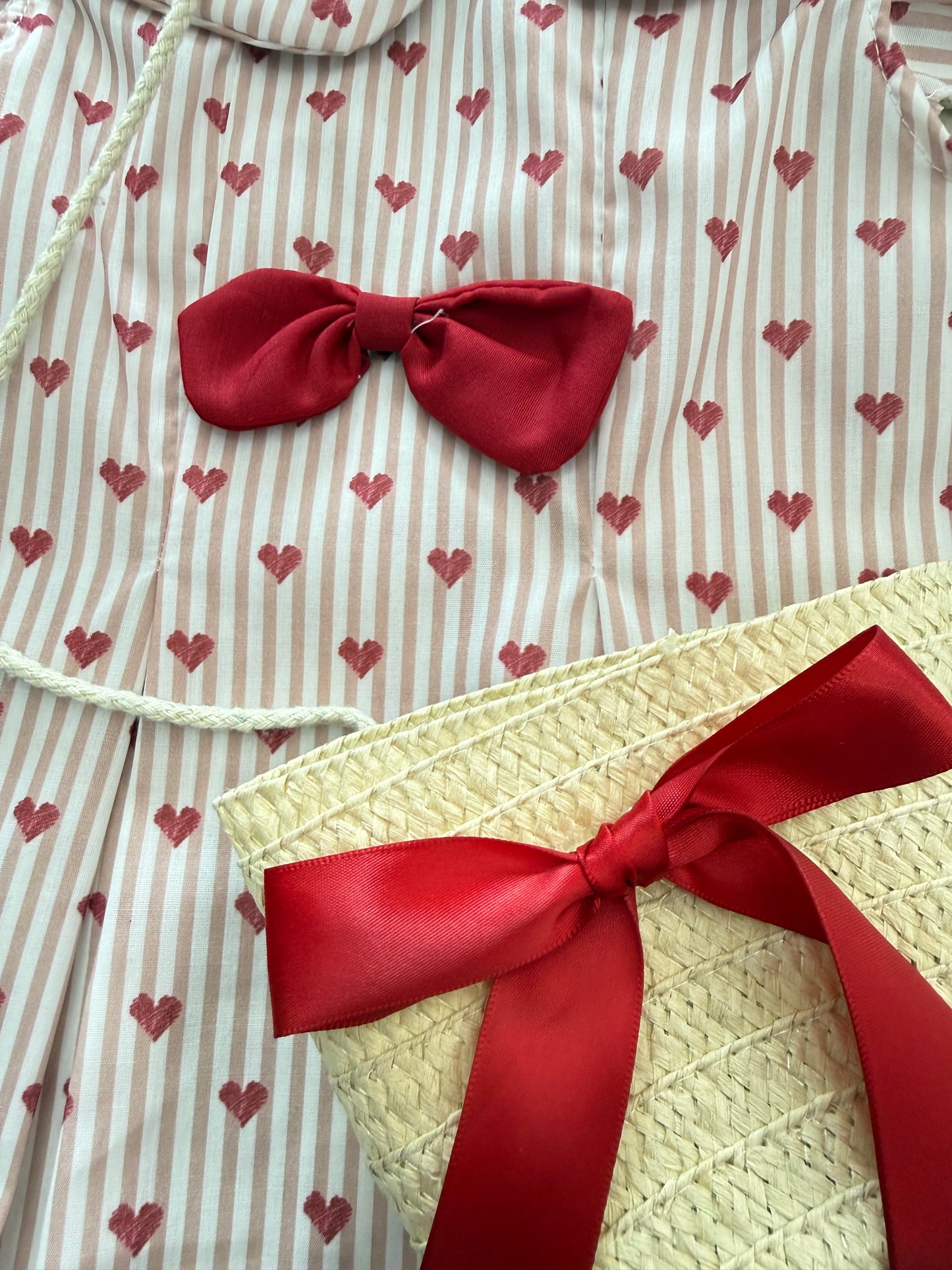 Vestido niña meses rosa con corazones y bolsita