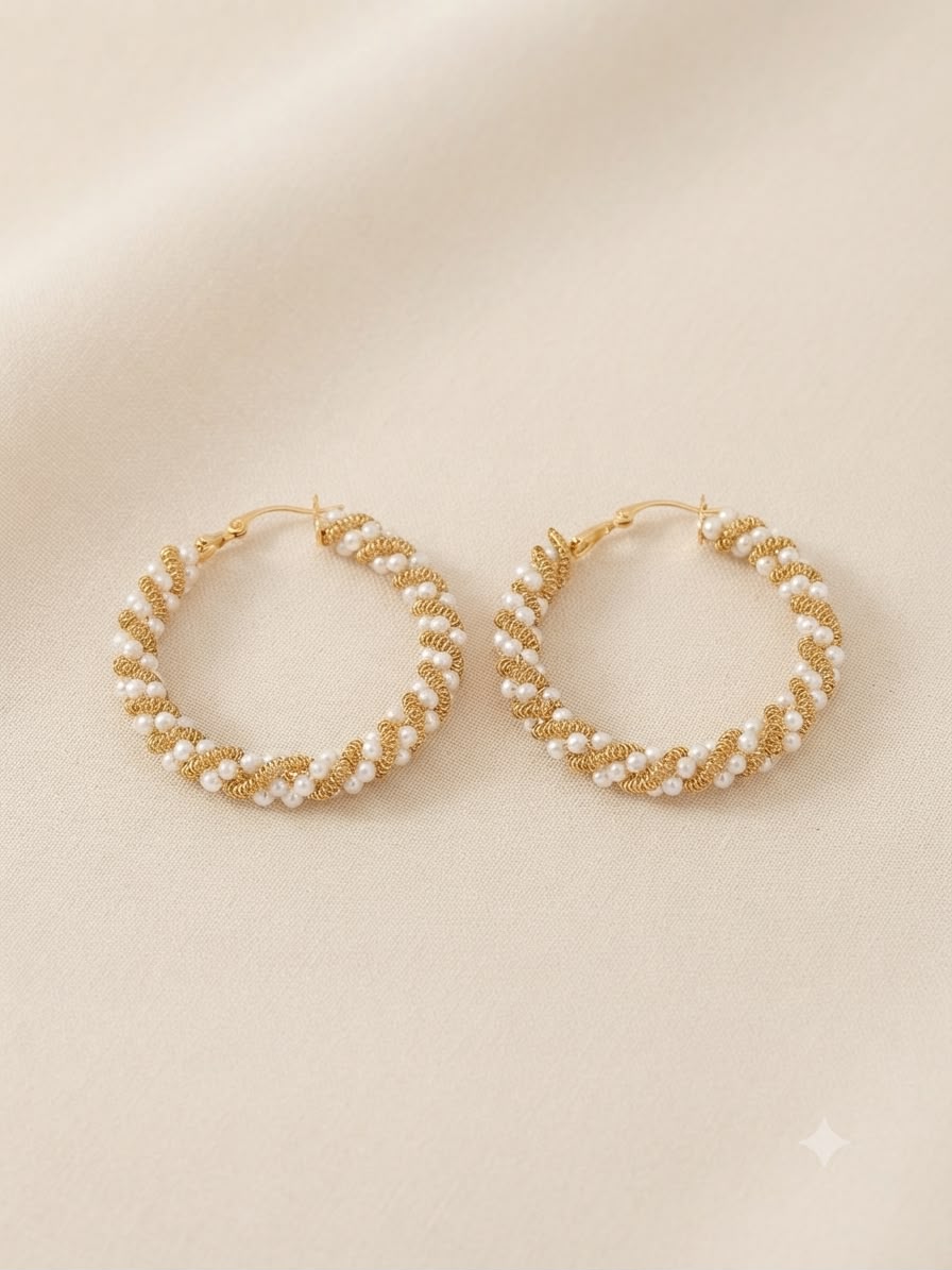 Arracadas Doradas con Perlas – Diseño Trenzado Elegante