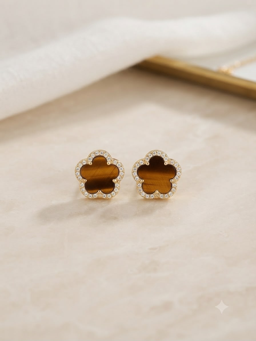 Aretes Flor Café con Cristales – Elegancia Natural