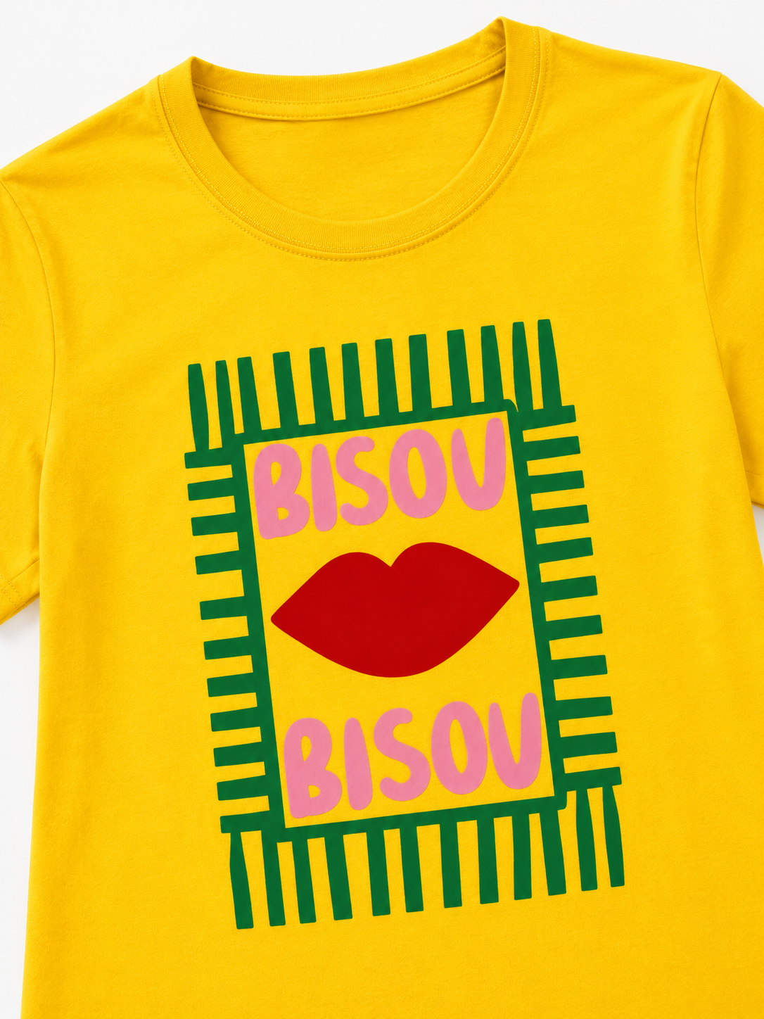 Playera estampada “BISOU” 💋💛