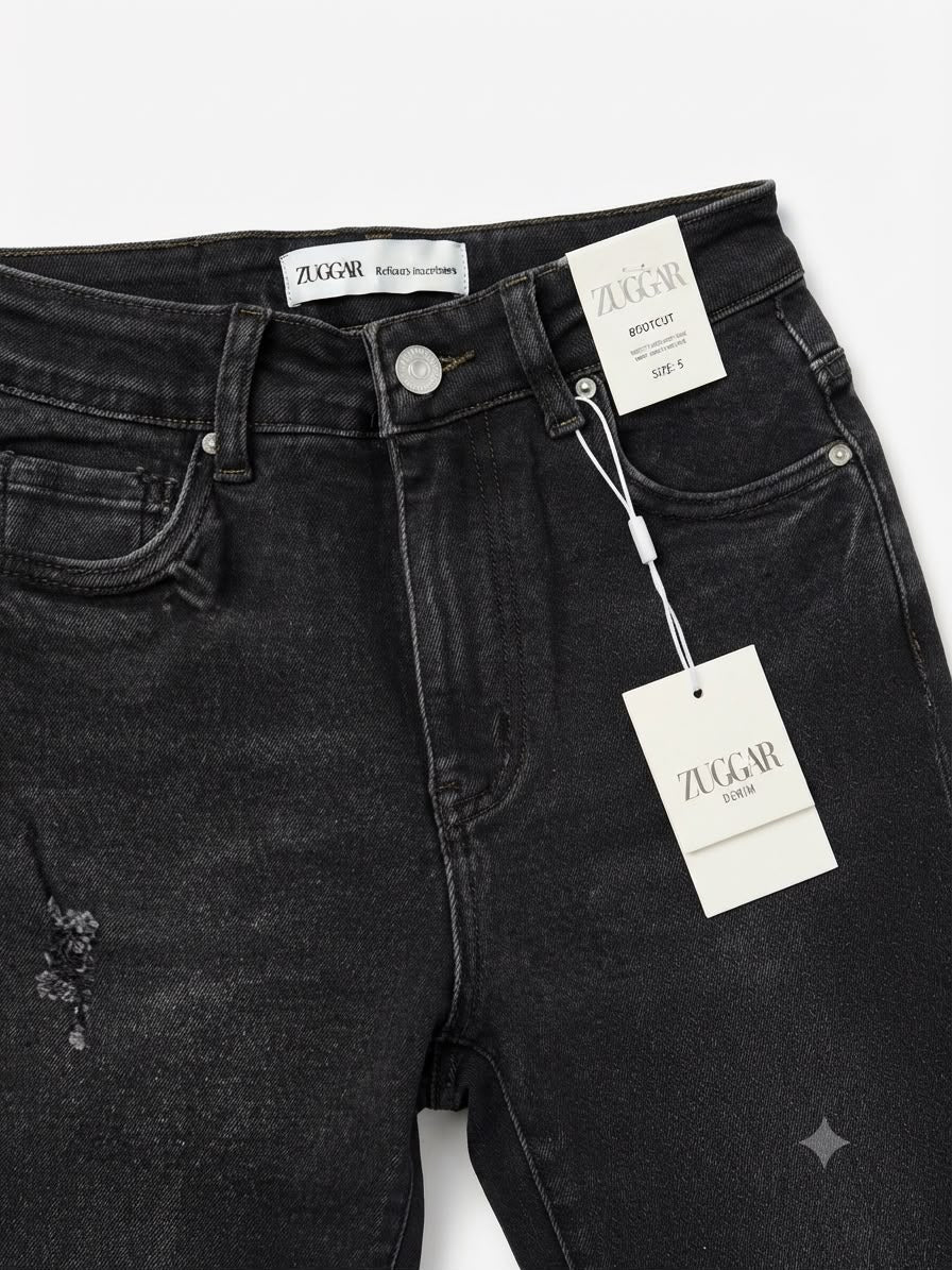 Pantalón dama mezclilla flare tono black con rasgados