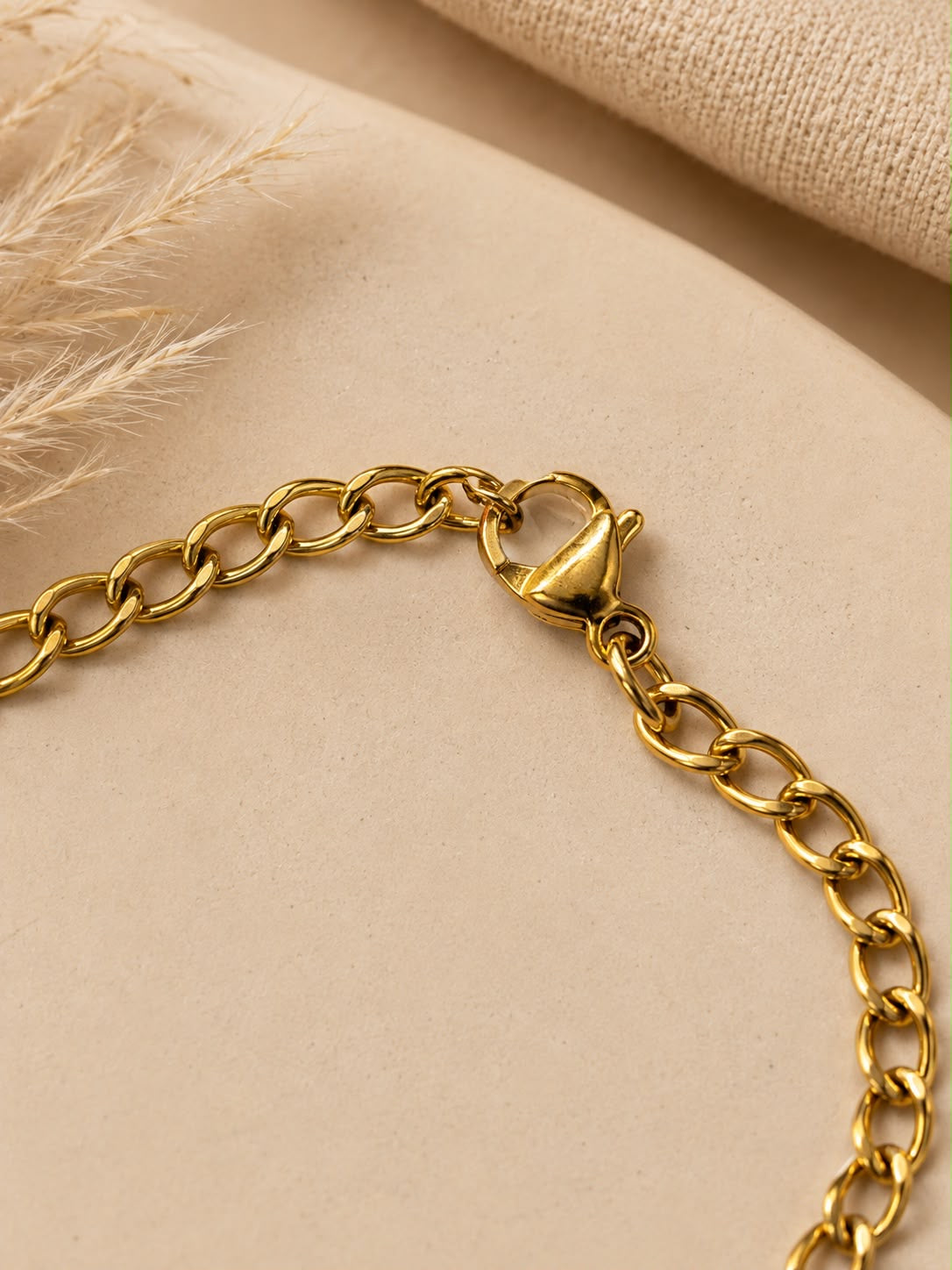 Pulsera Dama cadena dorada 💛