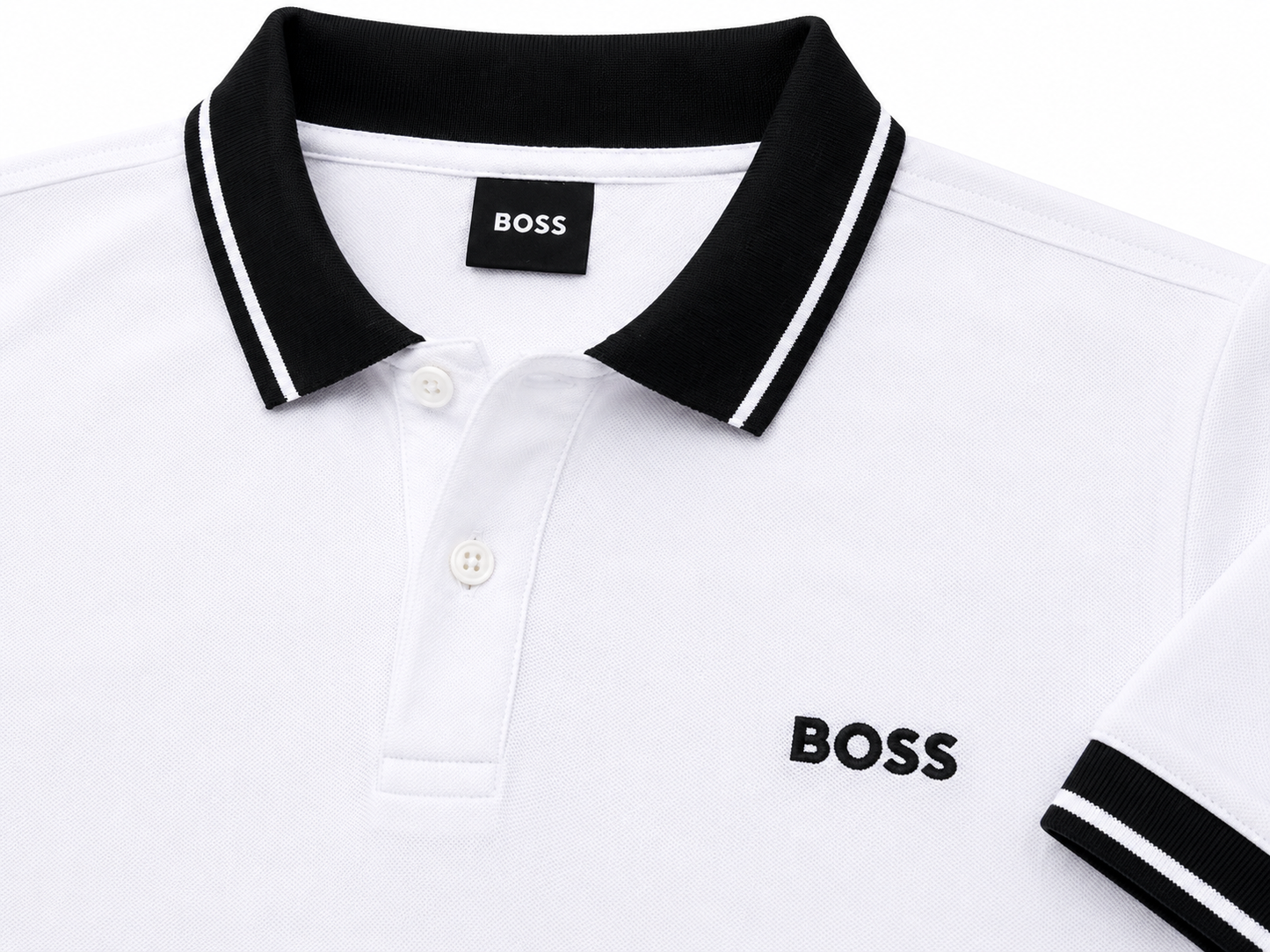 Playera Caballero Tipo PoloB@SS Blanca con Cuello Negro y Detalles en Blanco