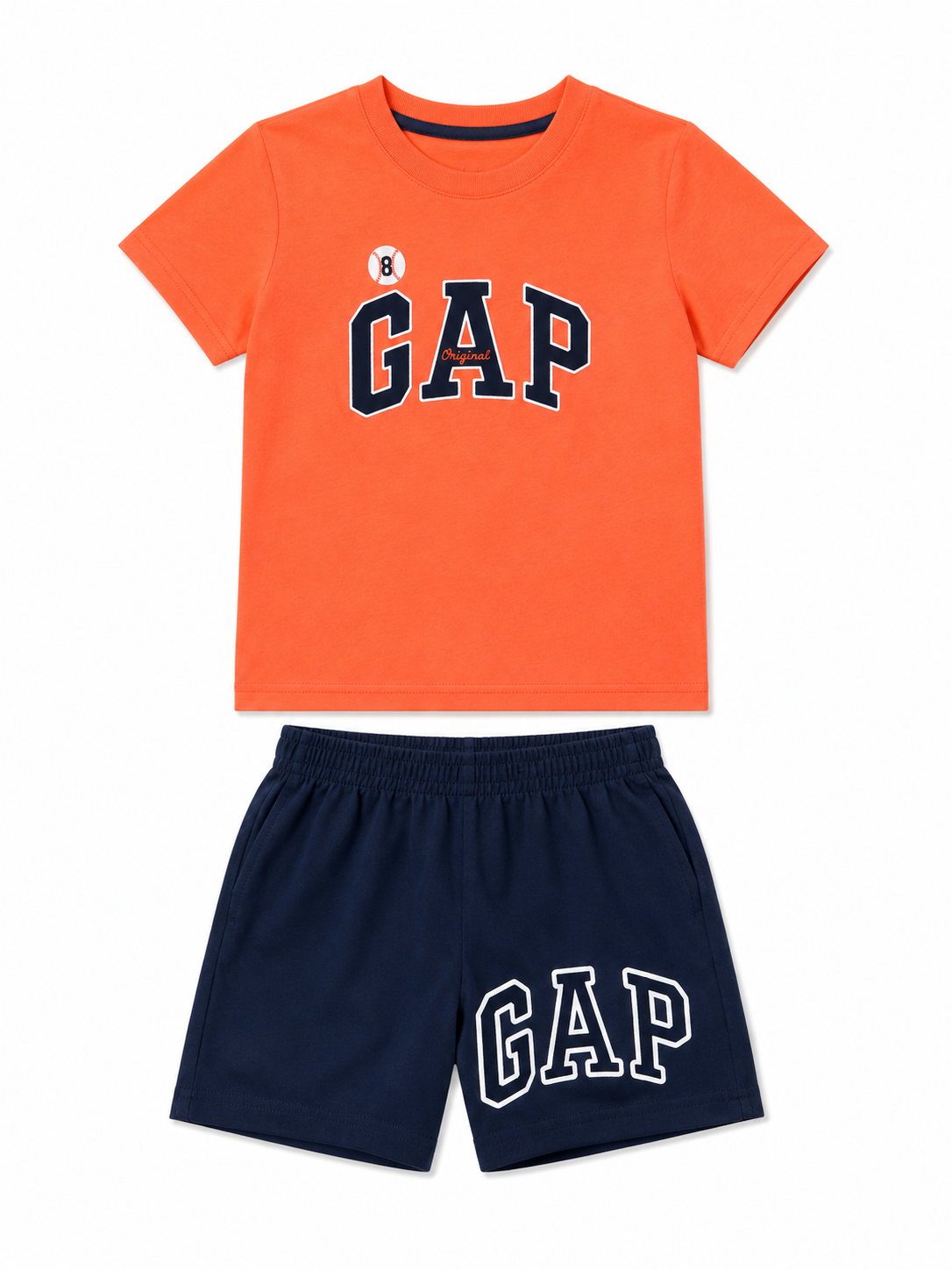 Set niño playera naranja con short azul marino estampado GAP estilo casual deportivo