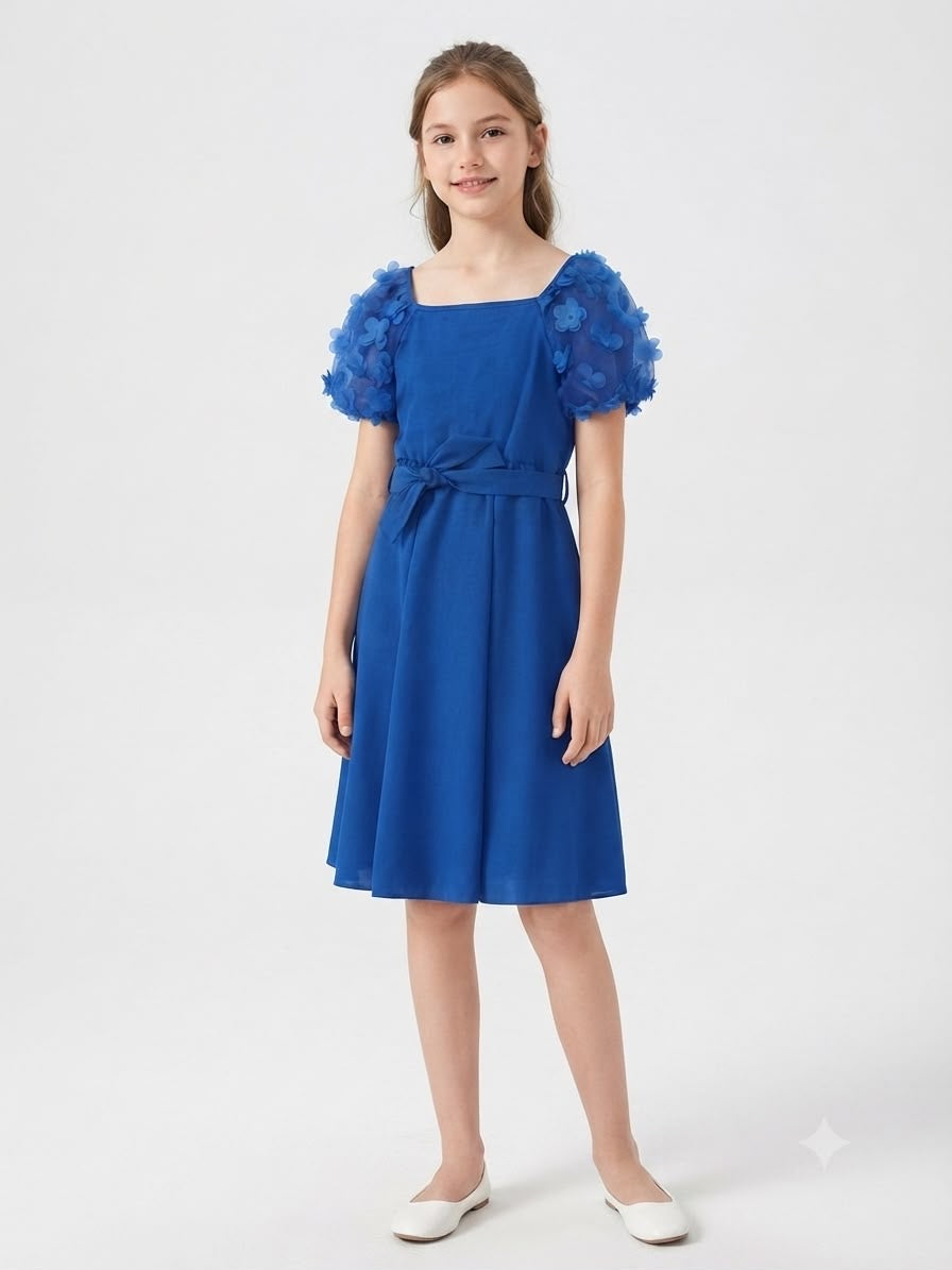 Vestido niña azul rey con mangas flores 3D