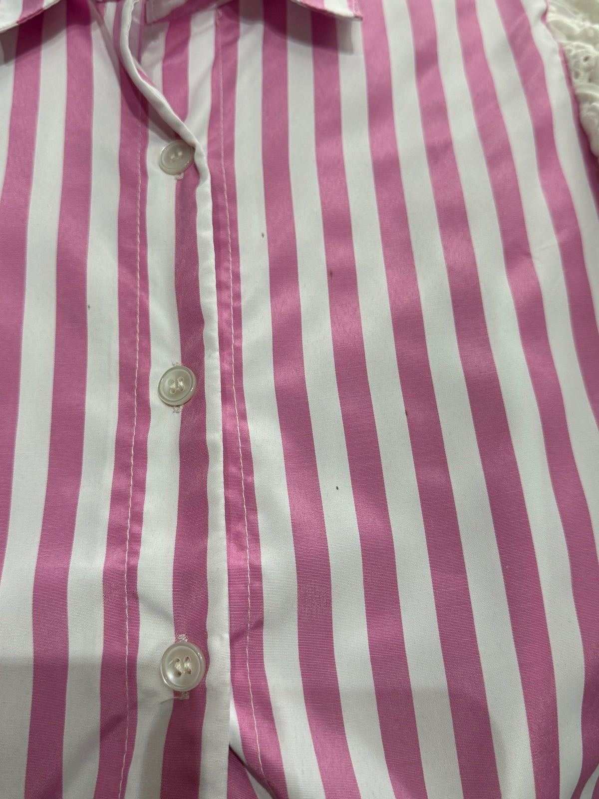 OFERTA – Blusa dama a rayas rosa con mangas de encaje