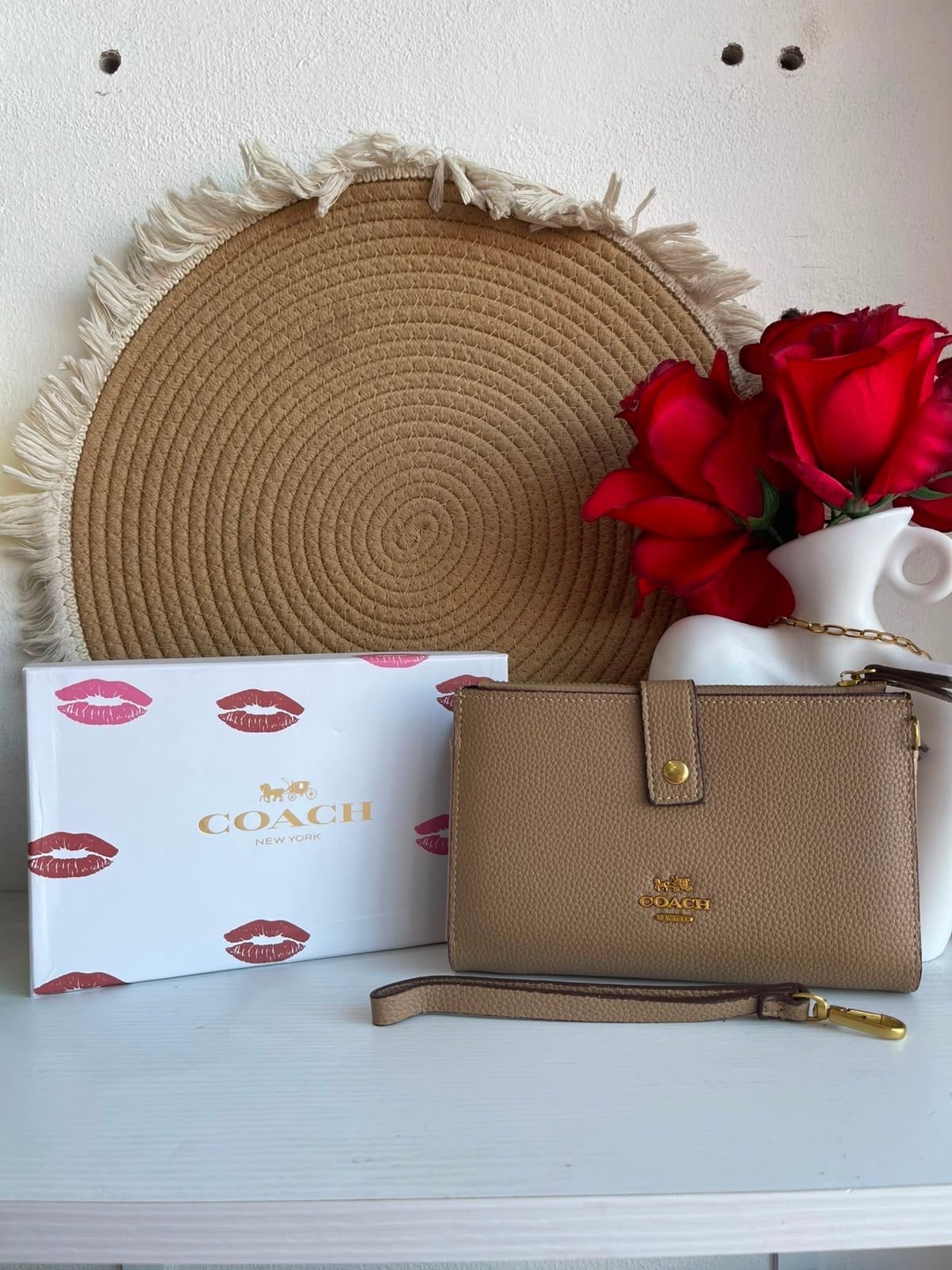 Cartera Dama con correa de mano