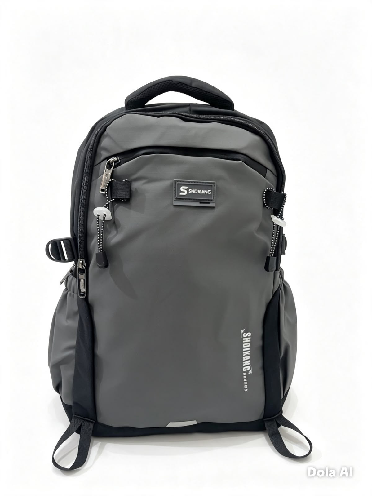 Mochila juvenil gris con diseño deportivo