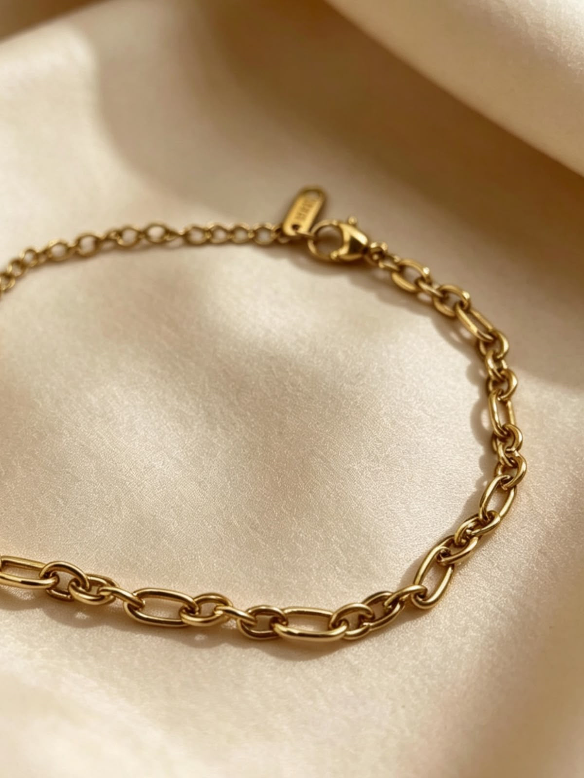 Pulsera Dama eslabones dorados linda