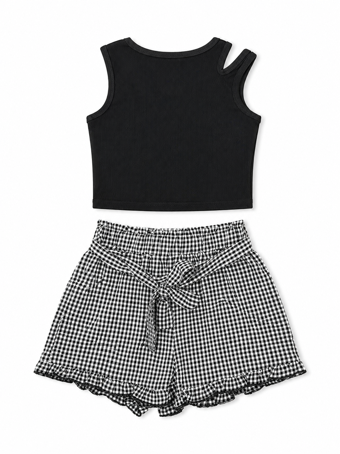 Set niña con blusa negra y short de cuadros