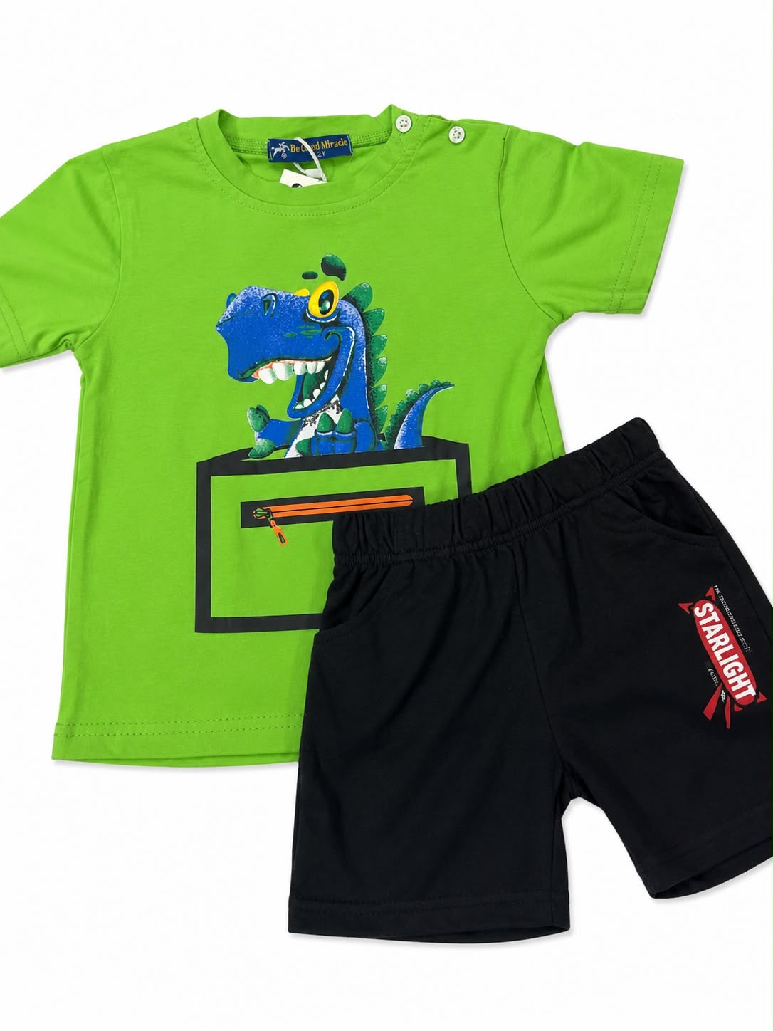 Set niño playera dinosaurio verde con short negro