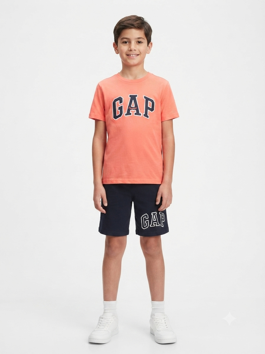 Set niño playera naranja con short azul marino estampado GAP estilo casual deportivo