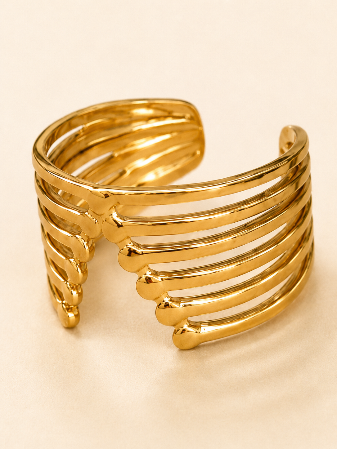 Anillo dama dorado de líneas múltiples ✨