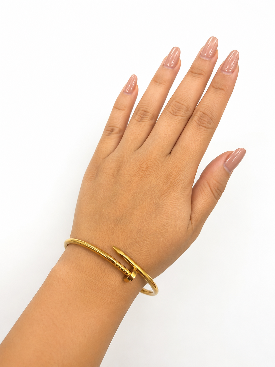 Pulsera dama dorada con detalle de trébol