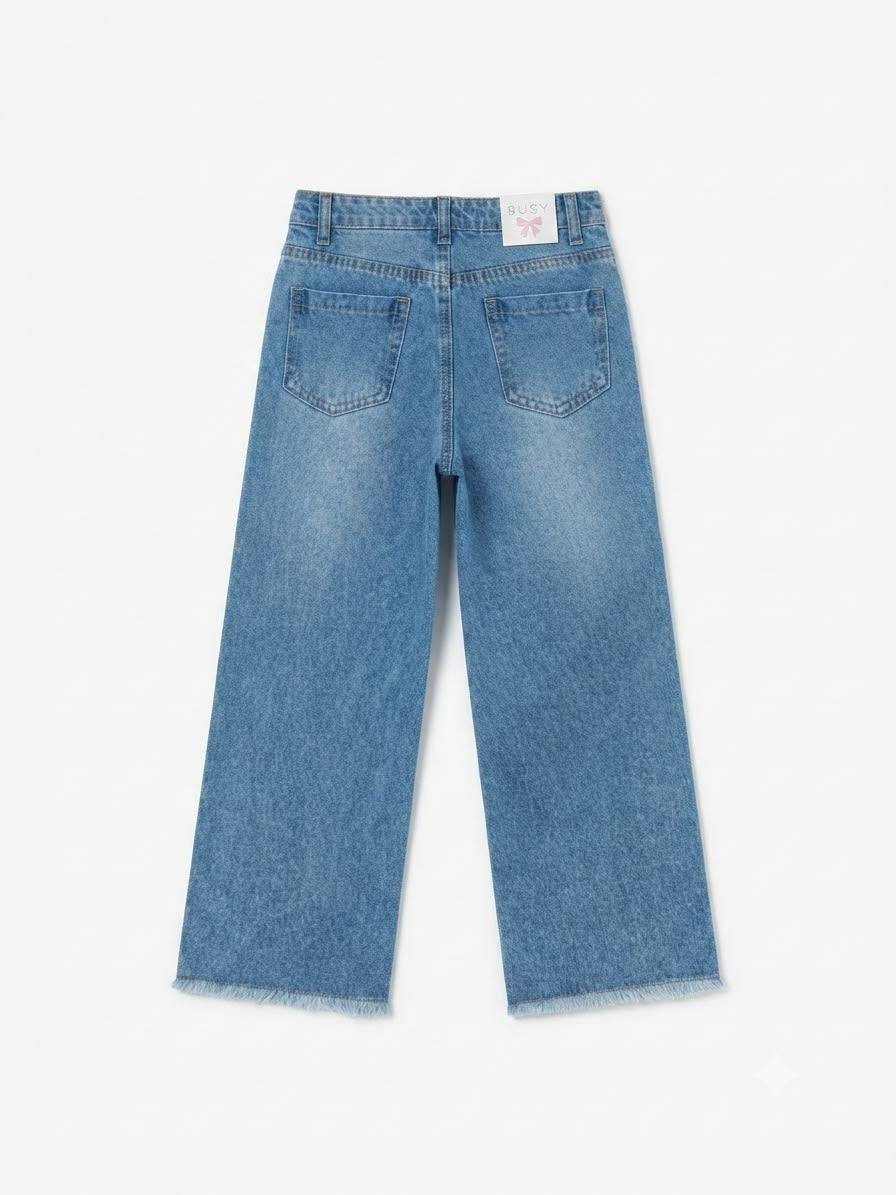 Pantalón niña de mezclilla wide leg con acabado deslavado