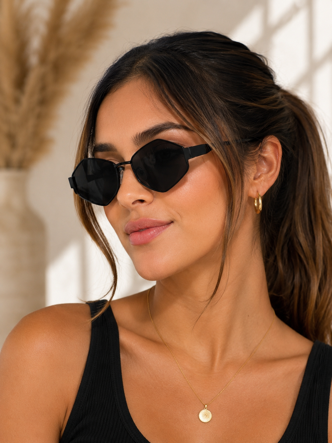 Lentes dama de sol octagonales negros modernos