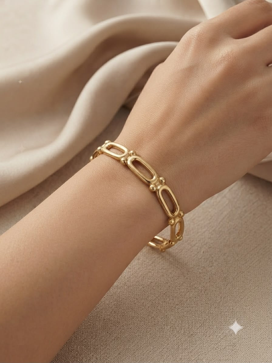 Pulsera Dama dorada diseño geométrico