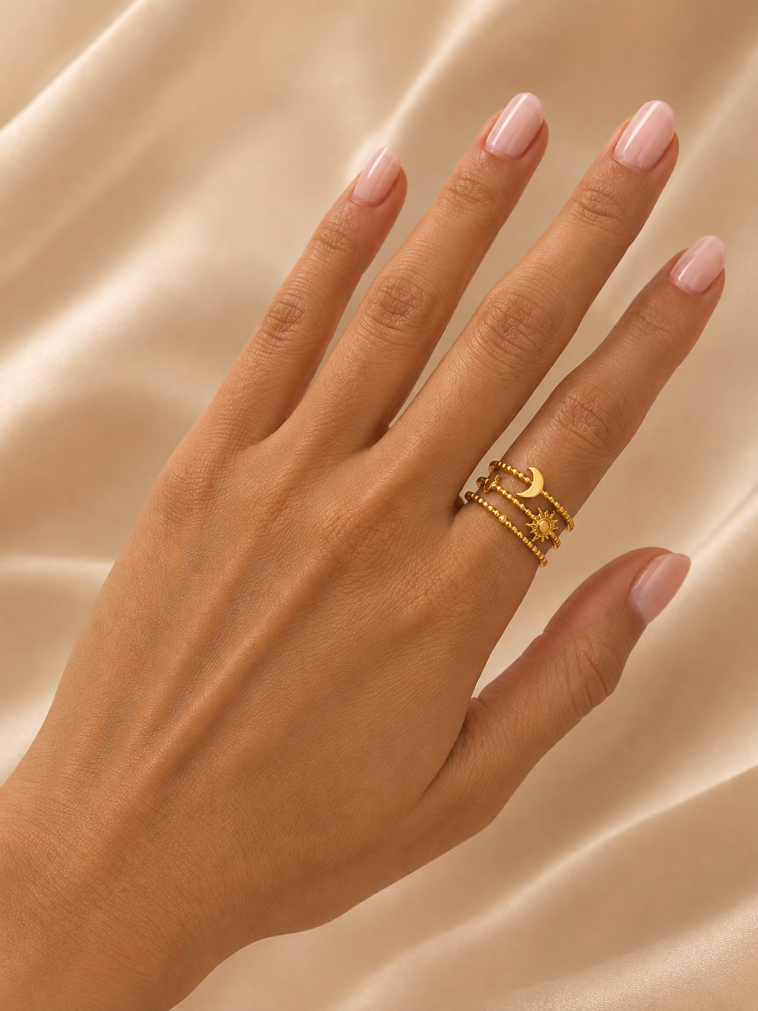 ✨ Anillo dama celestial dorado