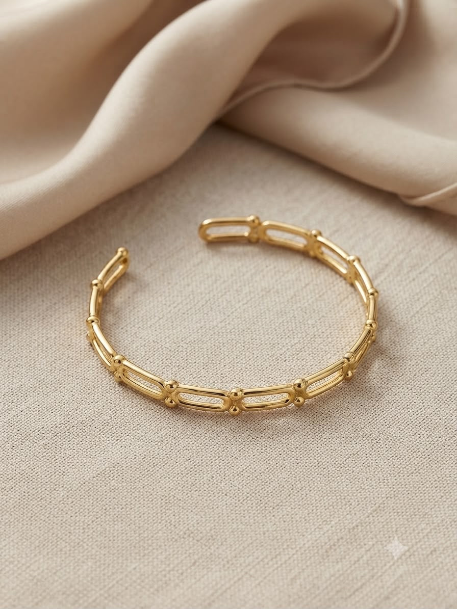 Pulsera Dama dorada diseño geométrico