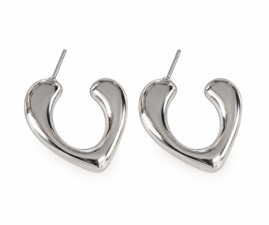 Aretes dama corazón abierto plateado ✨