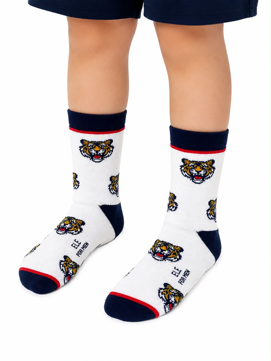 Calcetas largas blancas con diseño de tigres