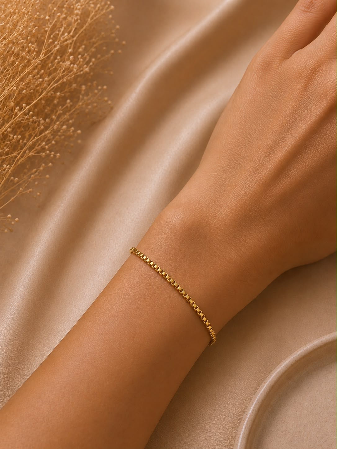 Pulsera Dama cadena fina dorada
