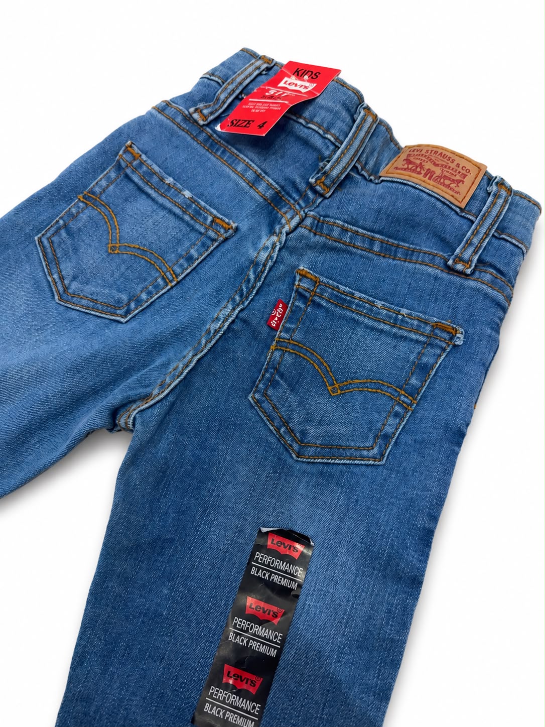 Pantalón niño mezclilla azul de corte recto