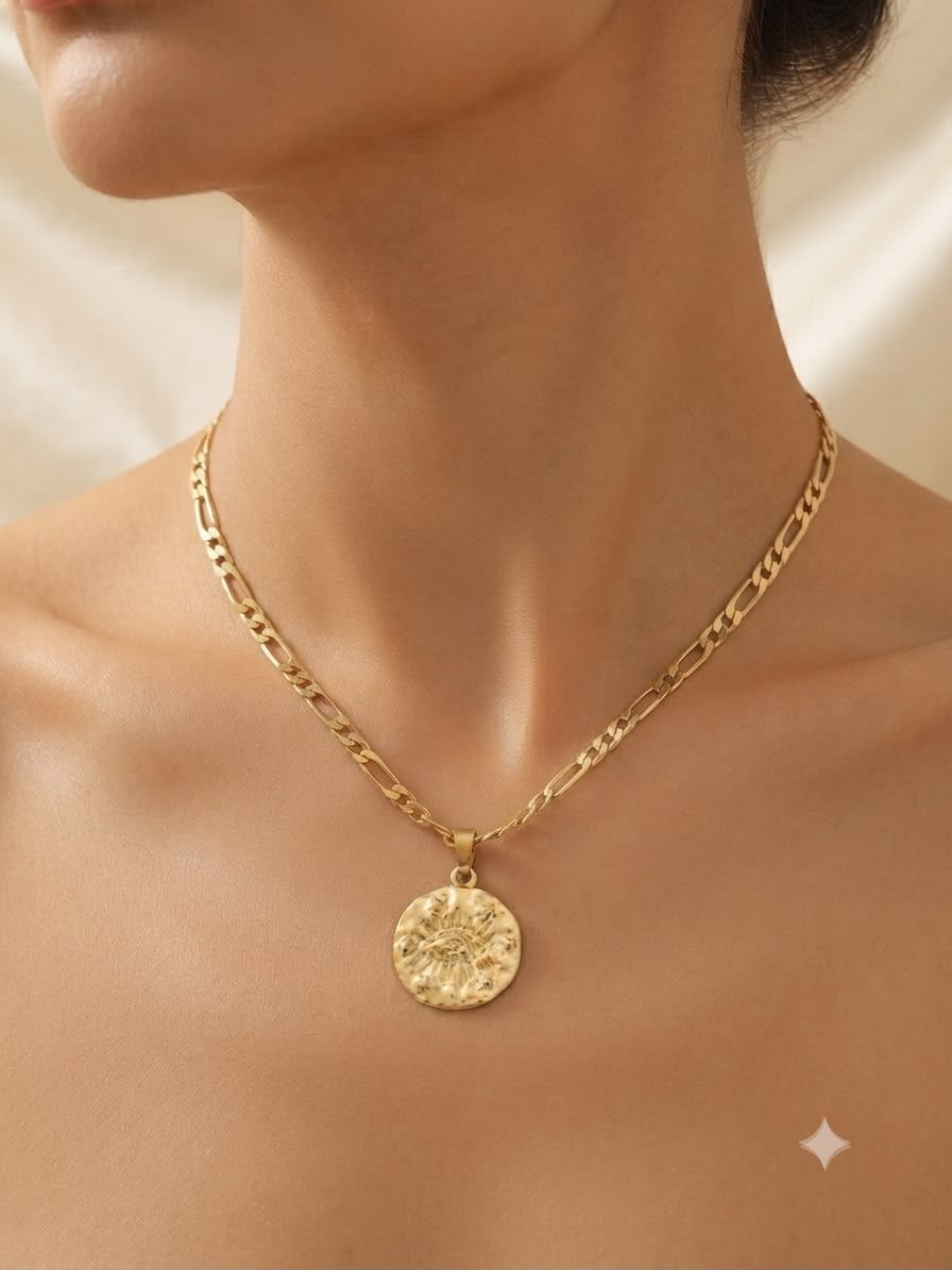 Collar dama medalla ojo dorado