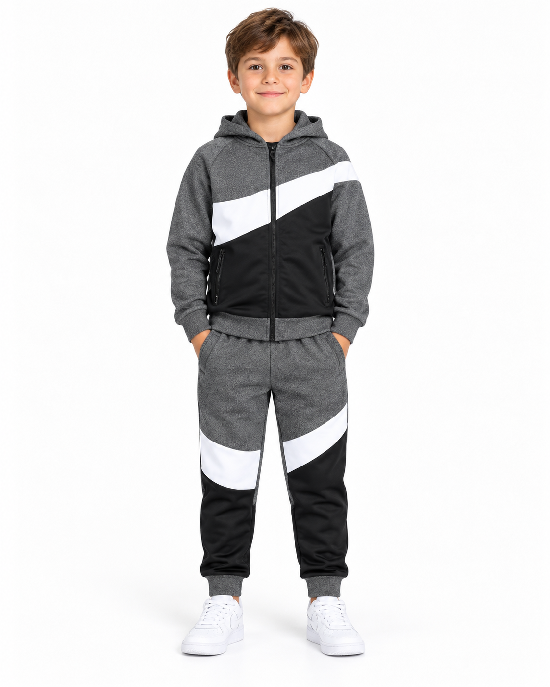 Set niño deportivo con sudadera y pantalón líneas