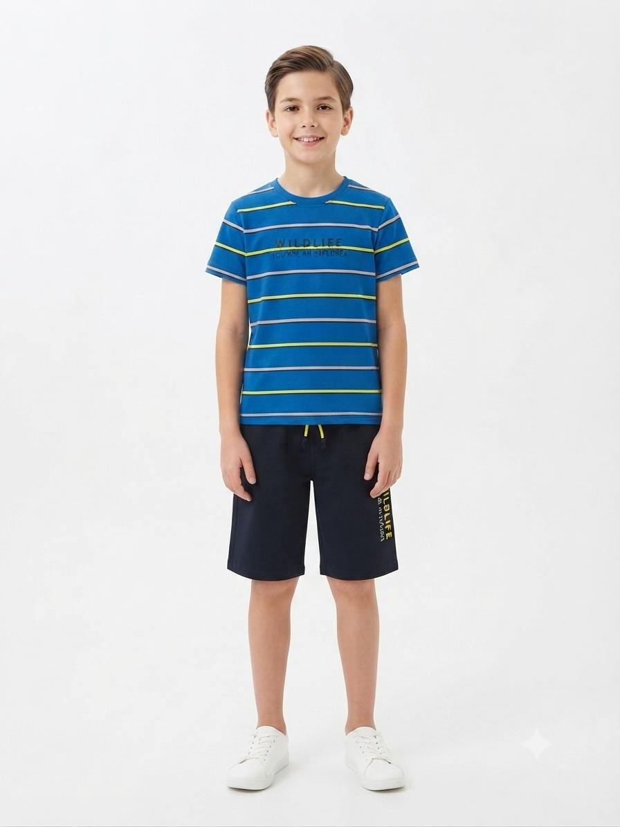 Set niño playera rayada con short deportivo