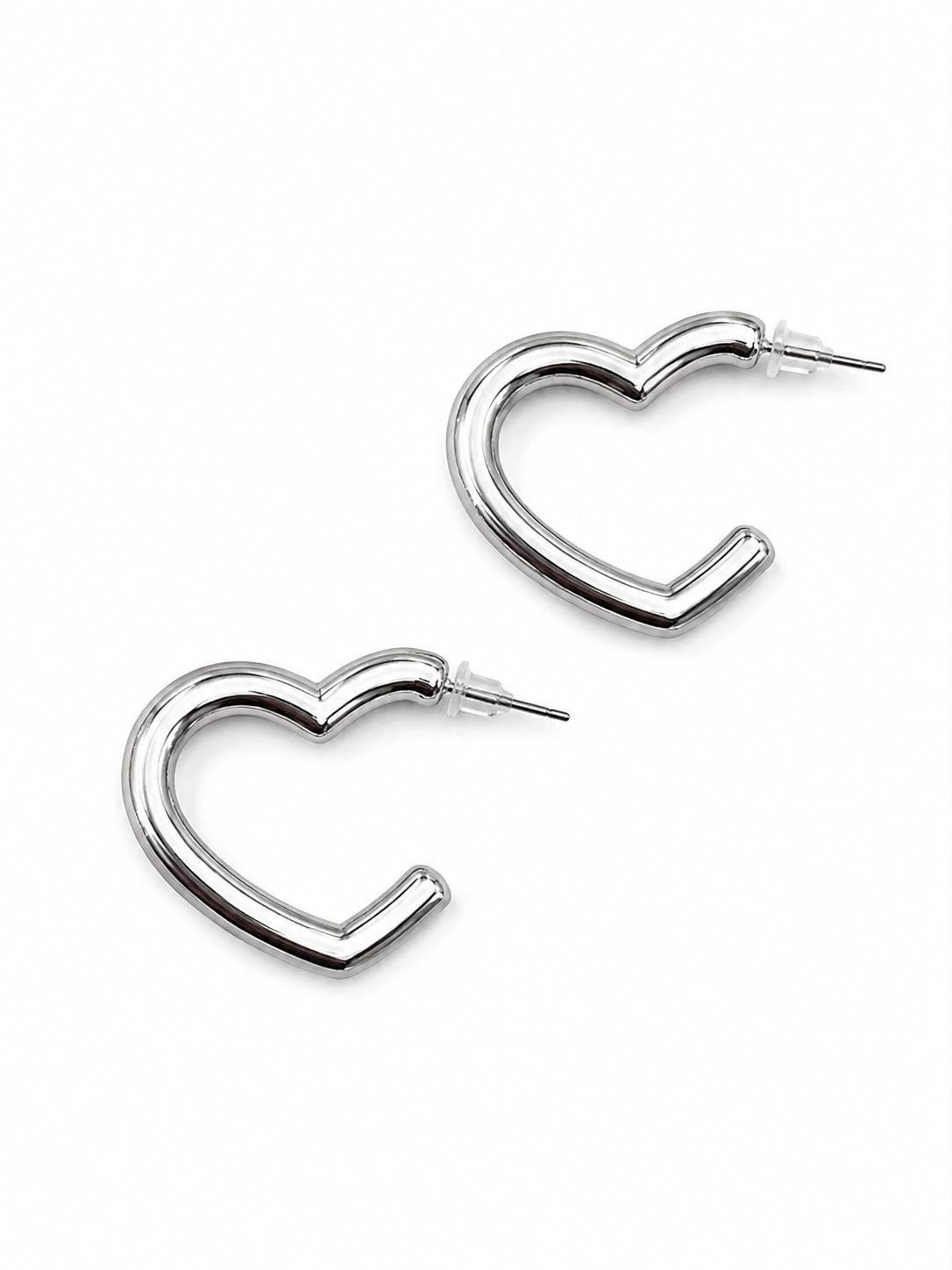 Aretes corazón plateado romántico