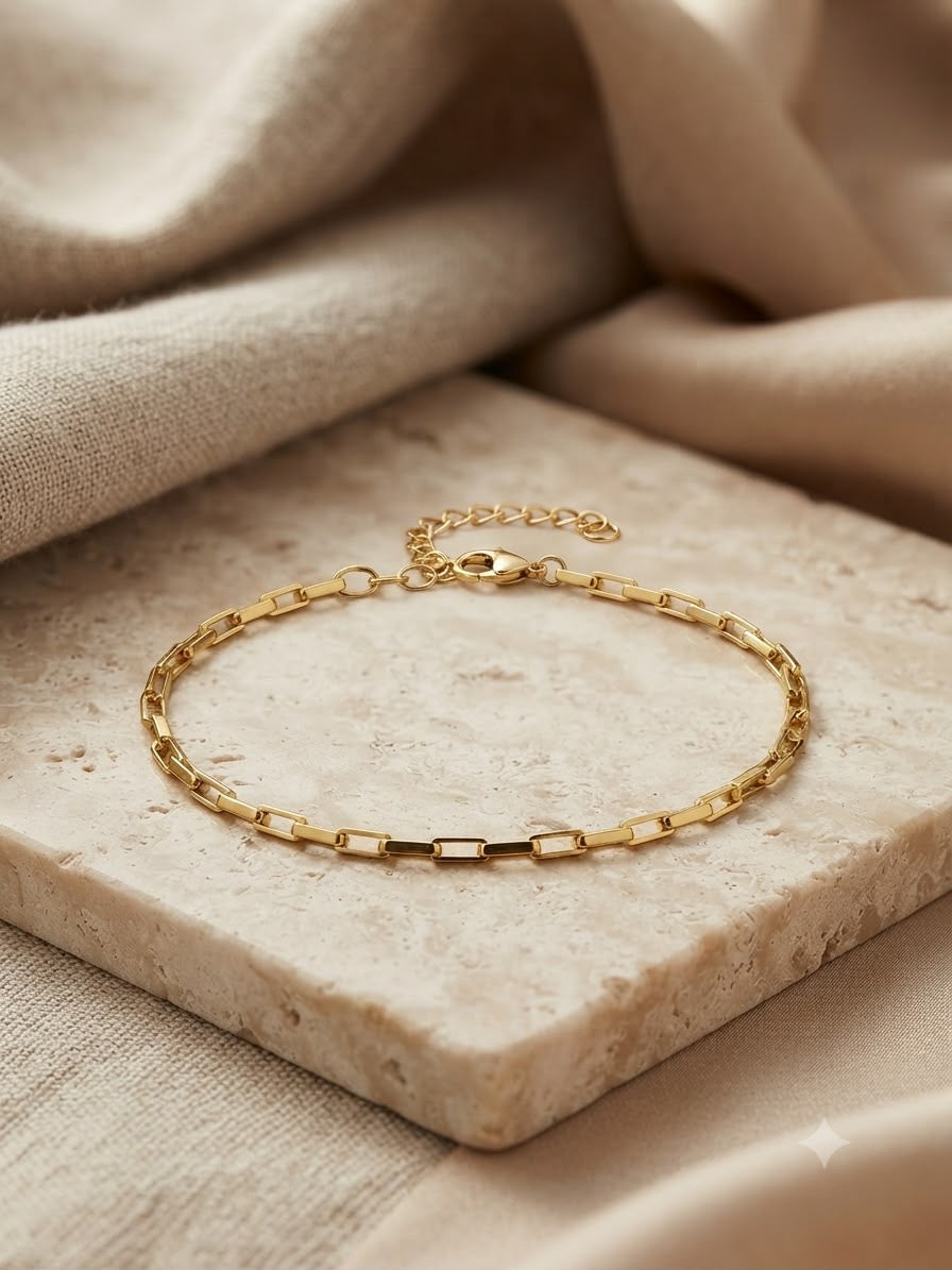 Pulsera Dama eslabones pequeños dorados