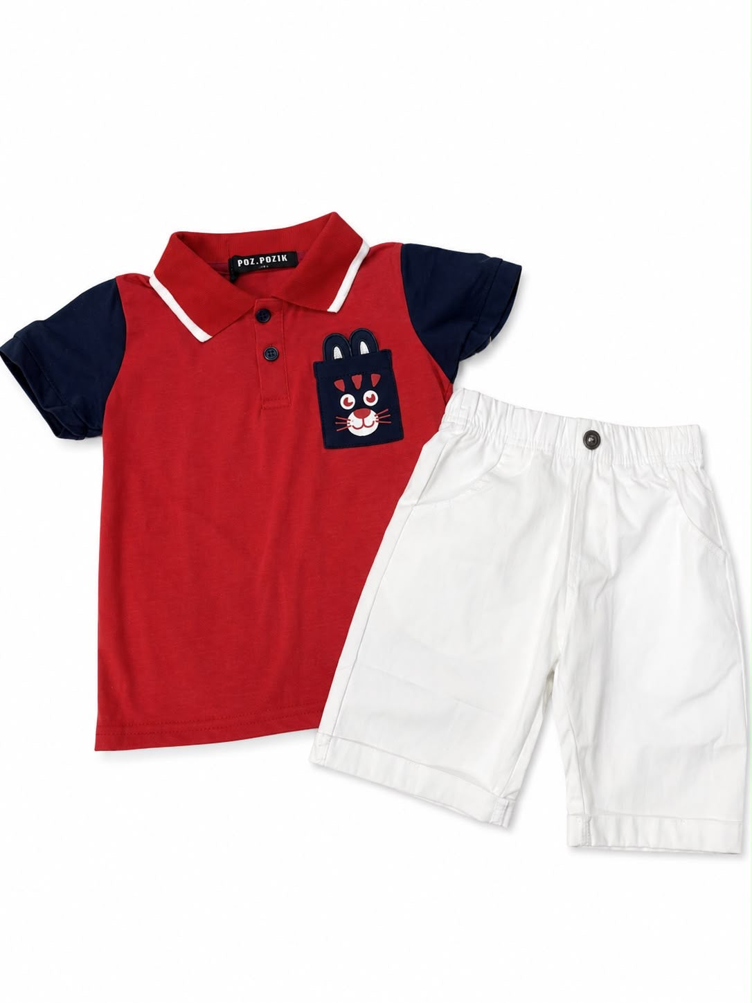 Set niño tipo polo rojo con short blanco