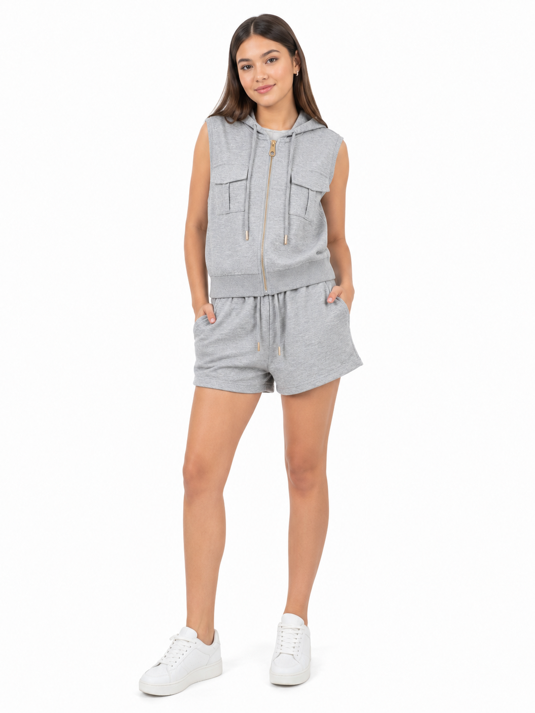 Set niña deportivo gris
Con capucha y short