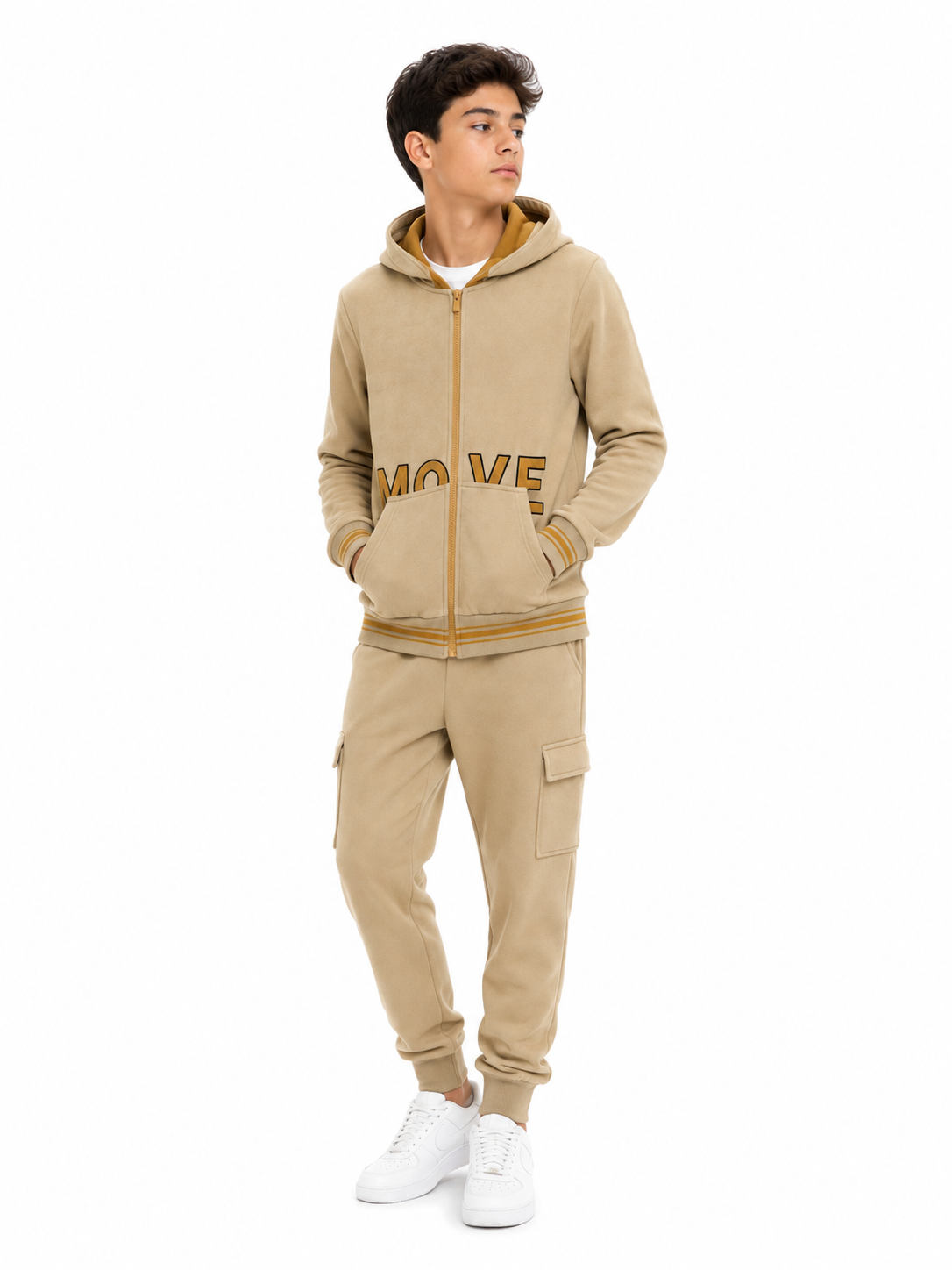 Set niño deportivo con sudadera y pants beige