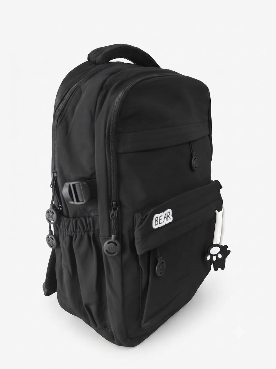 Mochila juvenil negra con detalles decorativos 🎒🖤