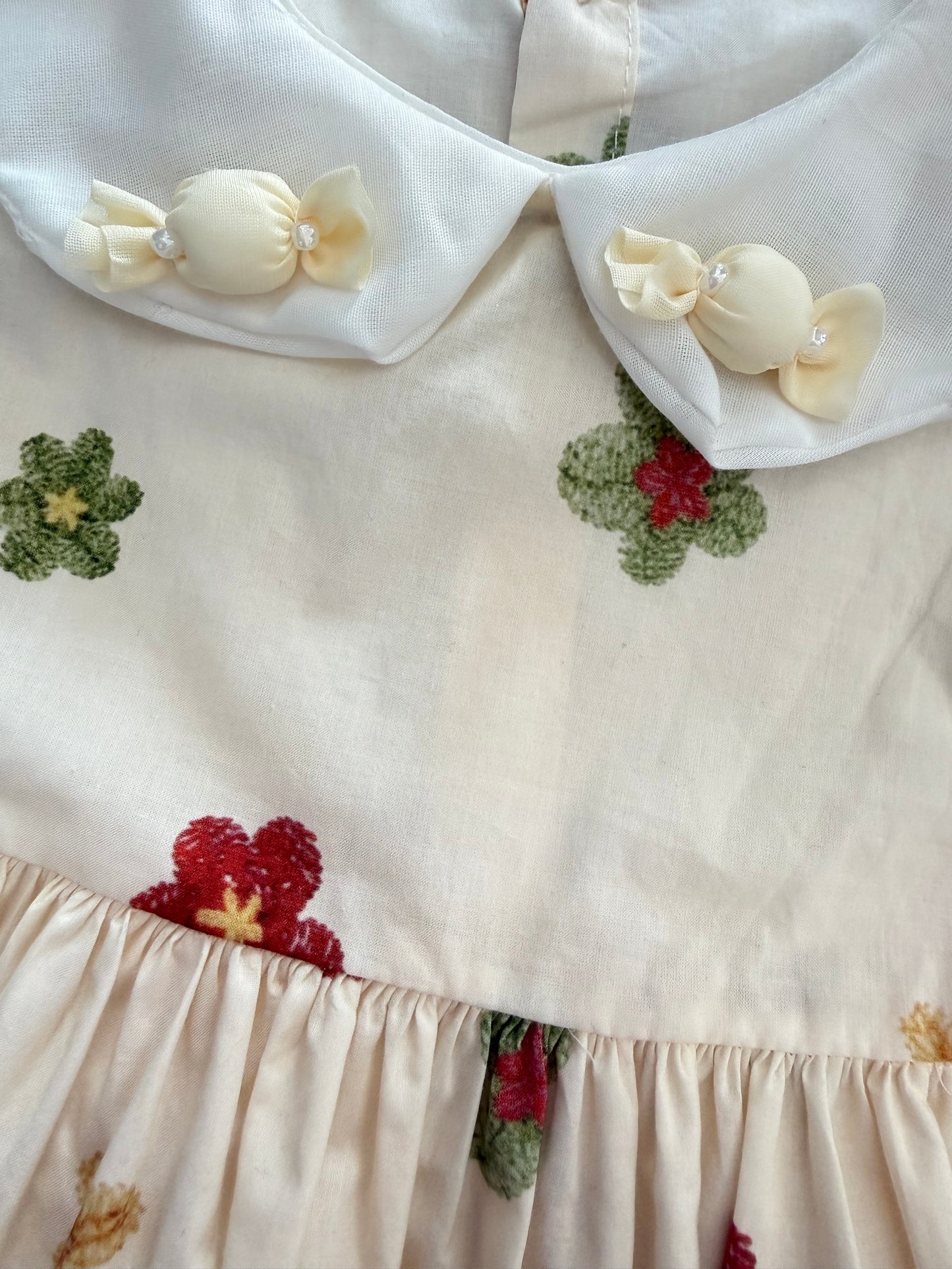 Vestido niña meses color crema con flores
