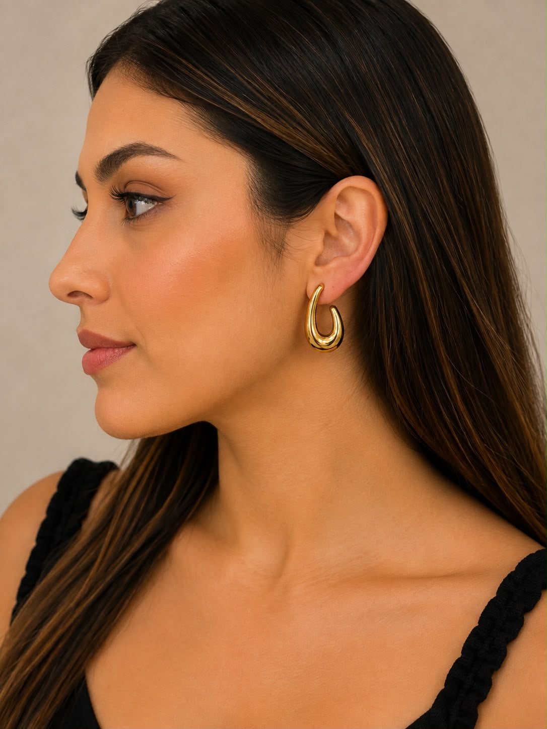 Aretes Gota curva Dorados elegantes