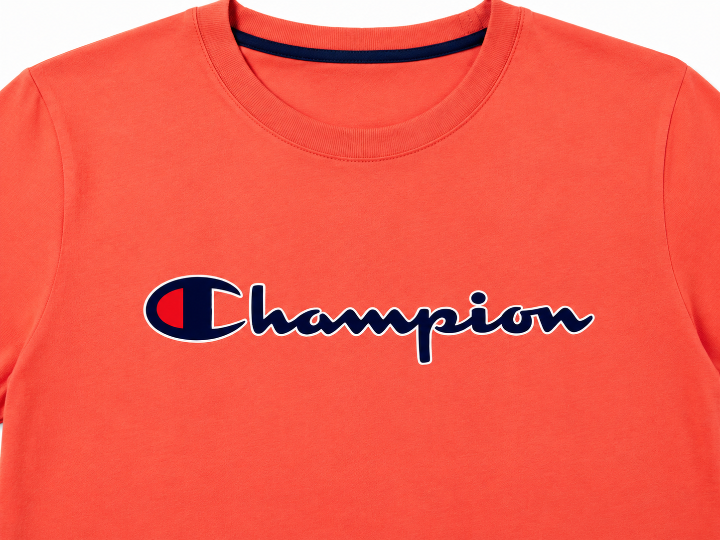 Playera niño cuello redondo color coral con logo Champion