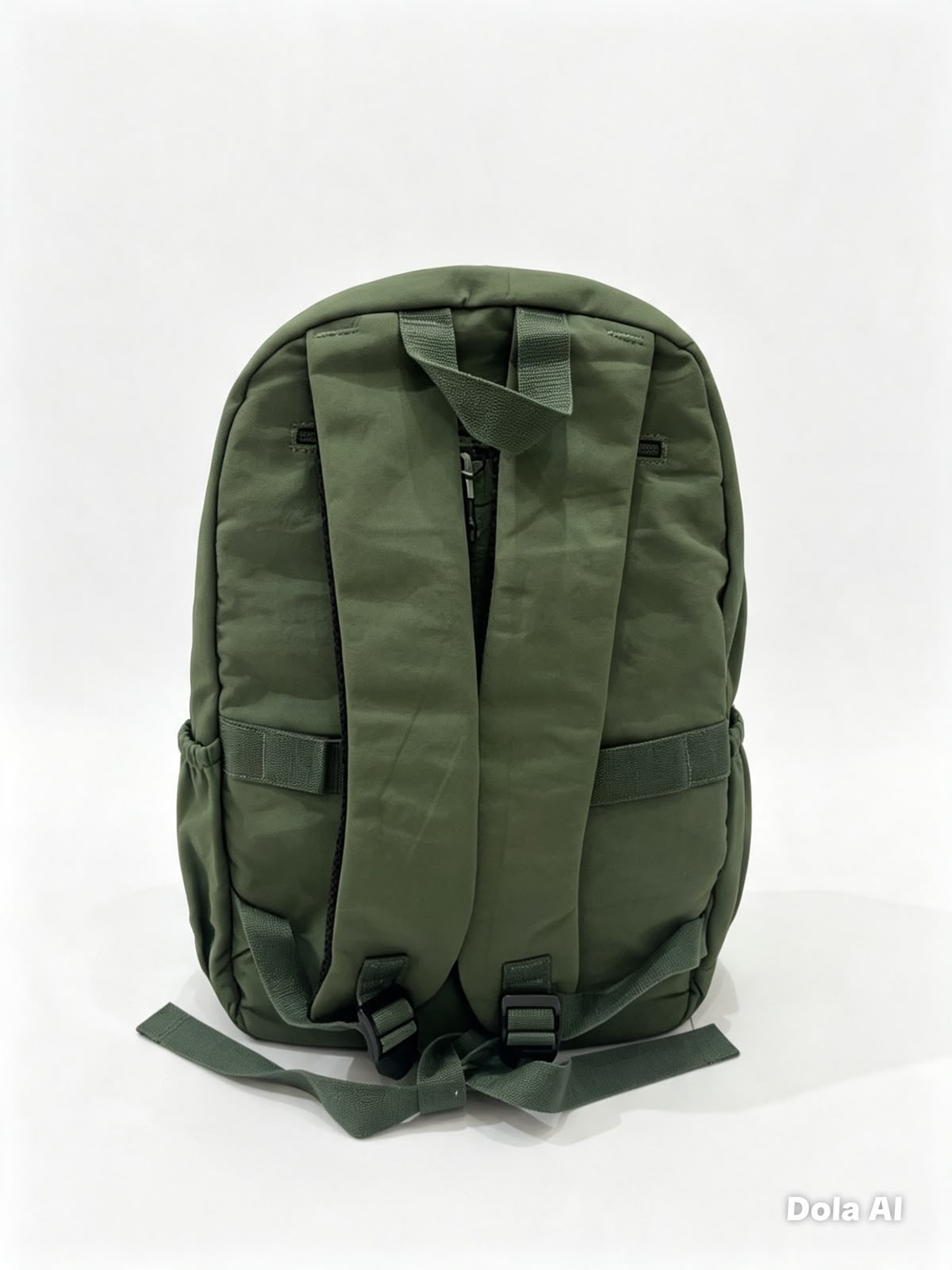 Mochila juvenil color verde olivo con múltiples compartimentos