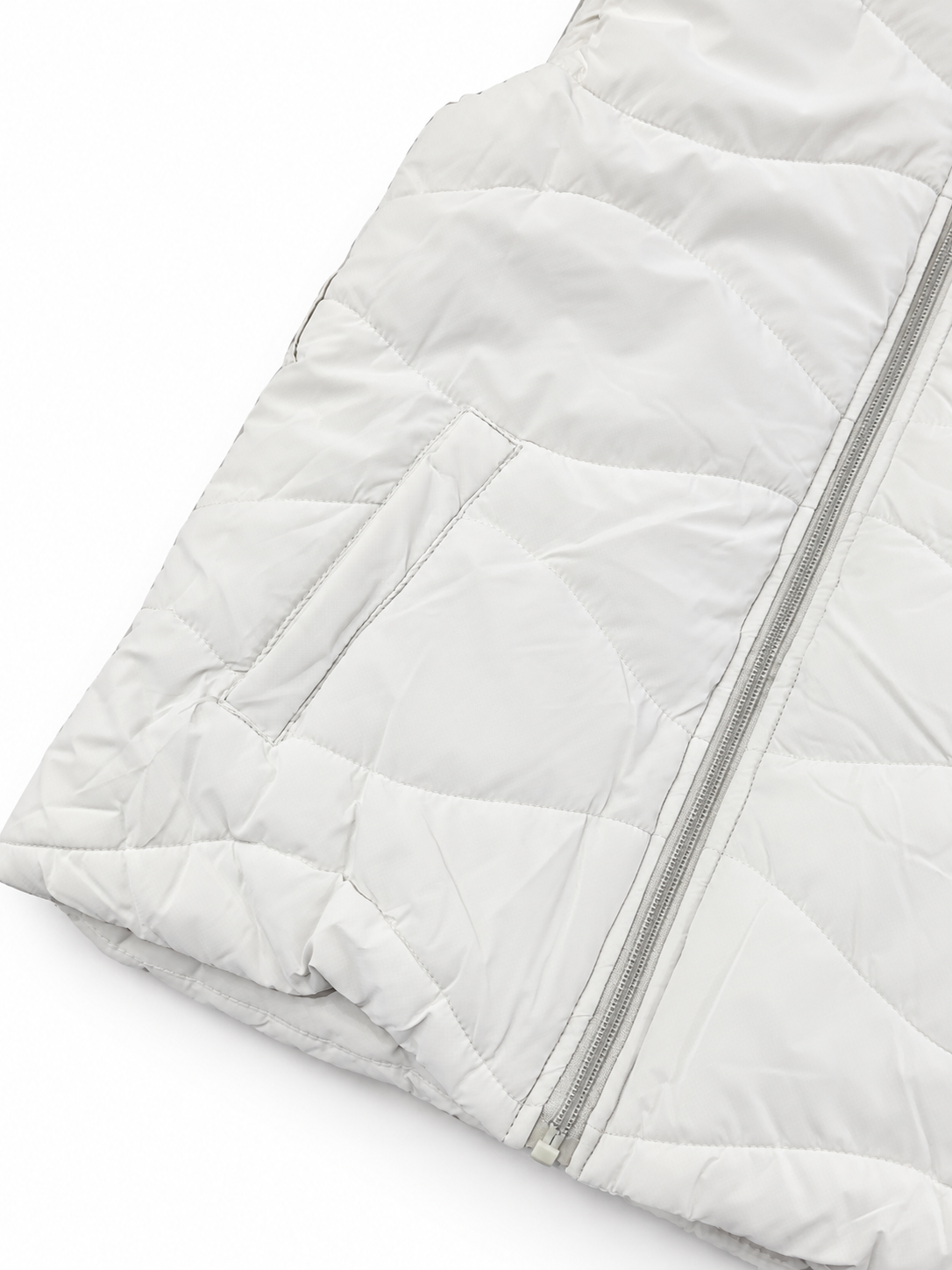 OFERTA | Chaleco niña acolchado con gorro blanco